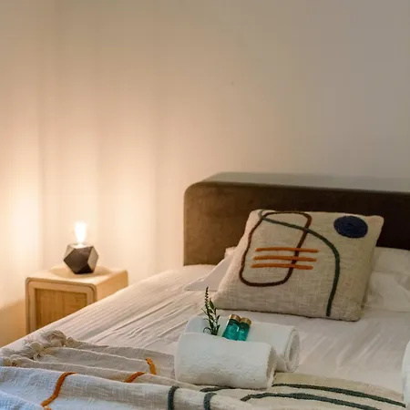 Lägenhet Pretty Furnished Near The Sea