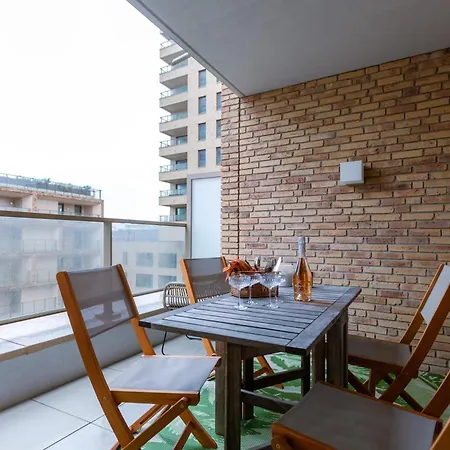 Pretty Furnished Near The Sea Lägenhet
