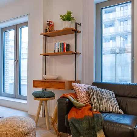 Pretty Furnished Near The Sea 公寓 *